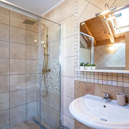 Apartment Marmoris *
