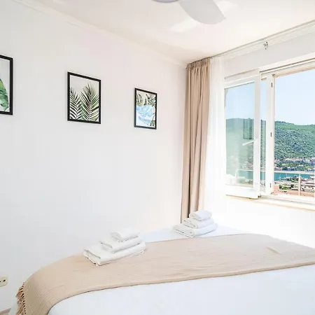 Marmoris Apartment *